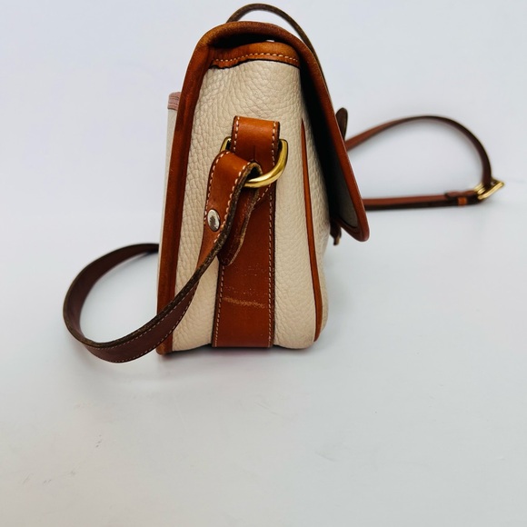 Dooney & Bourke All Weather Leather Small Flap Shoulder Bag British Tan Trim Vtg - Picture 2 of 16